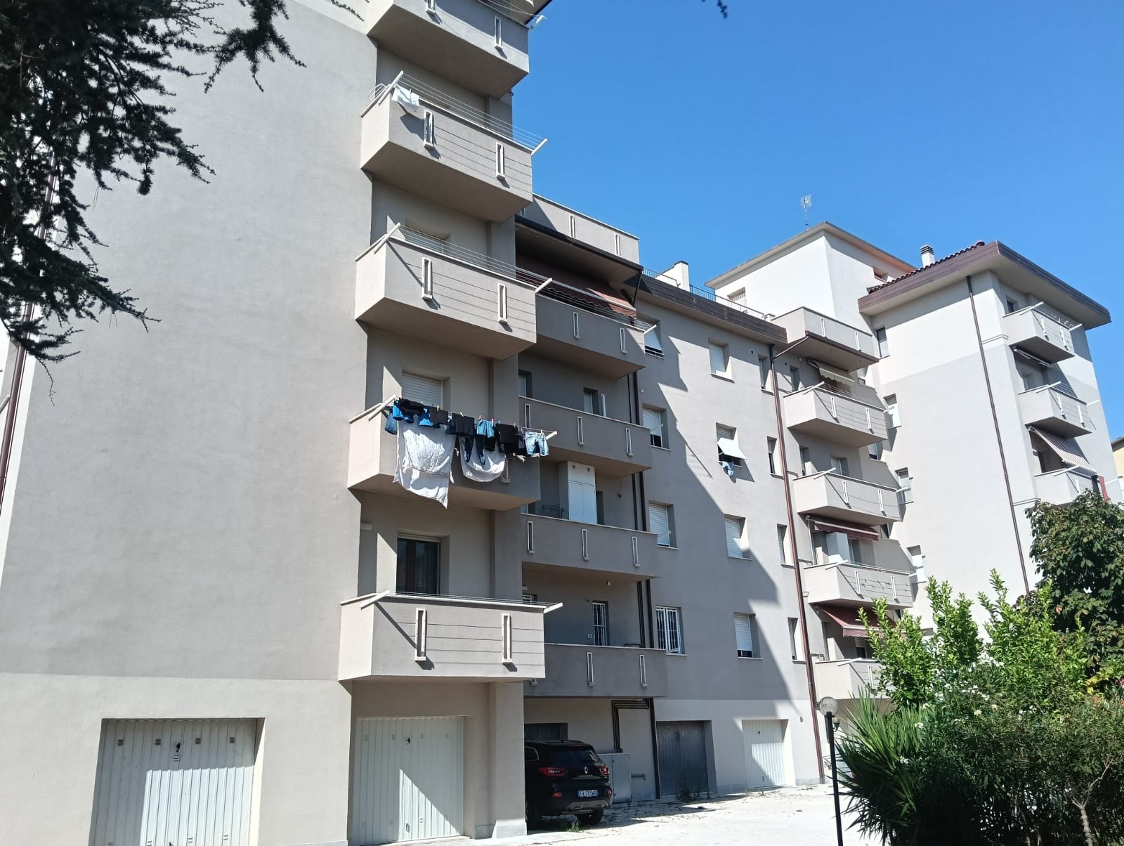 Complesso residenziale riqualificato dall'impresa edile Edil Billy a Pesaro